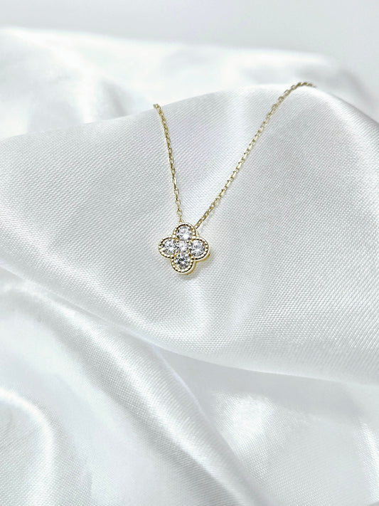 Sparkling Clover Pendant Necklace