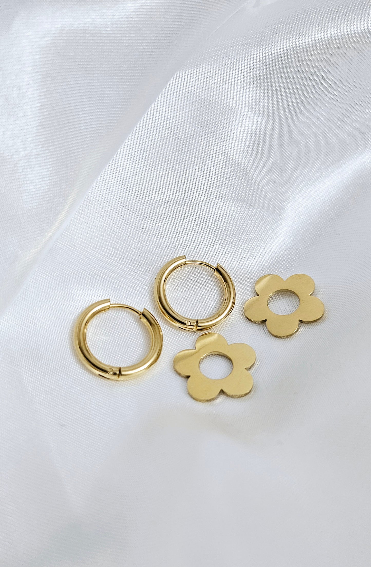 2-in-1 Flora Hoops Earrings