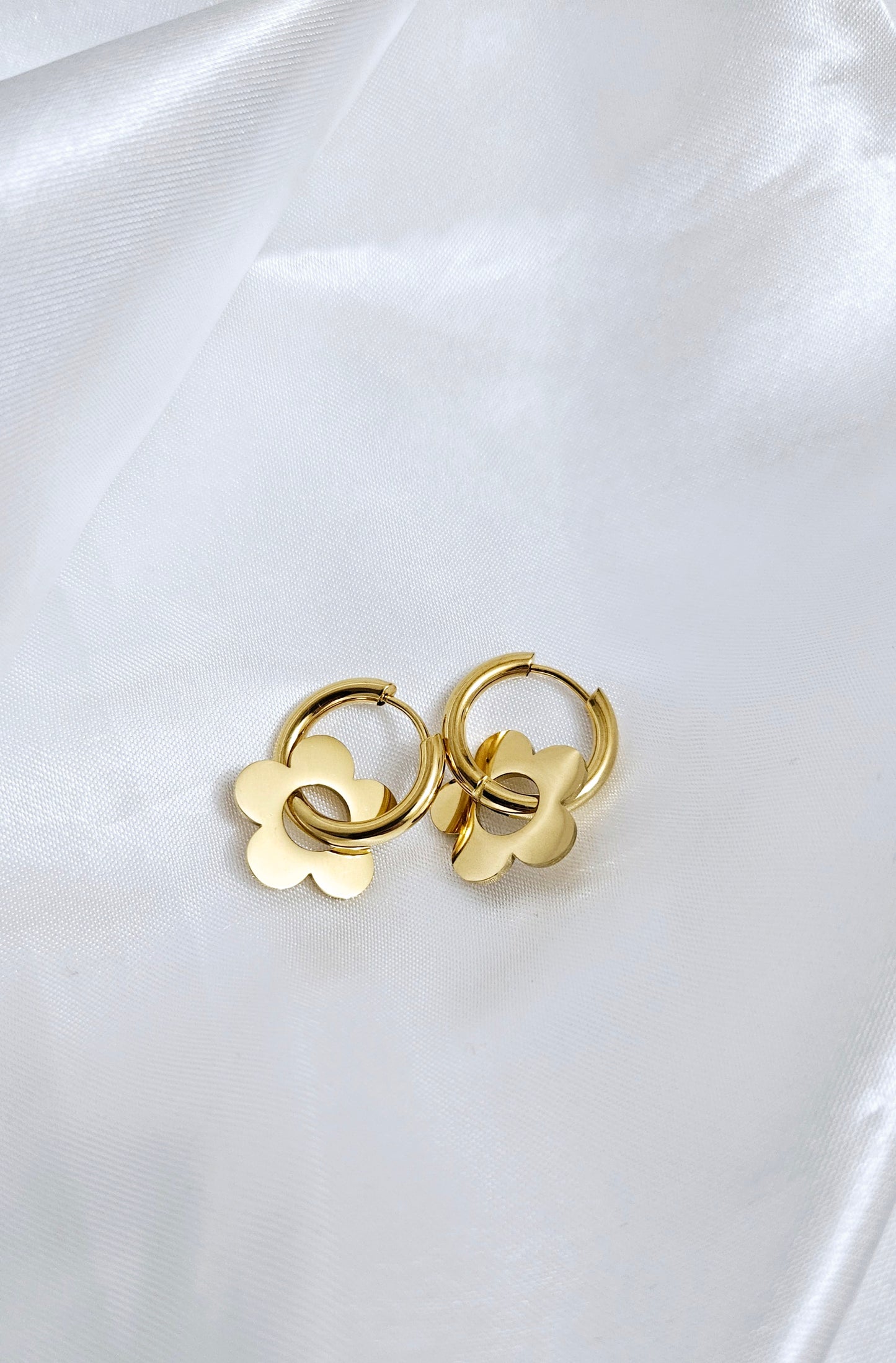 2-in-1 Flora Hoops Earrings
