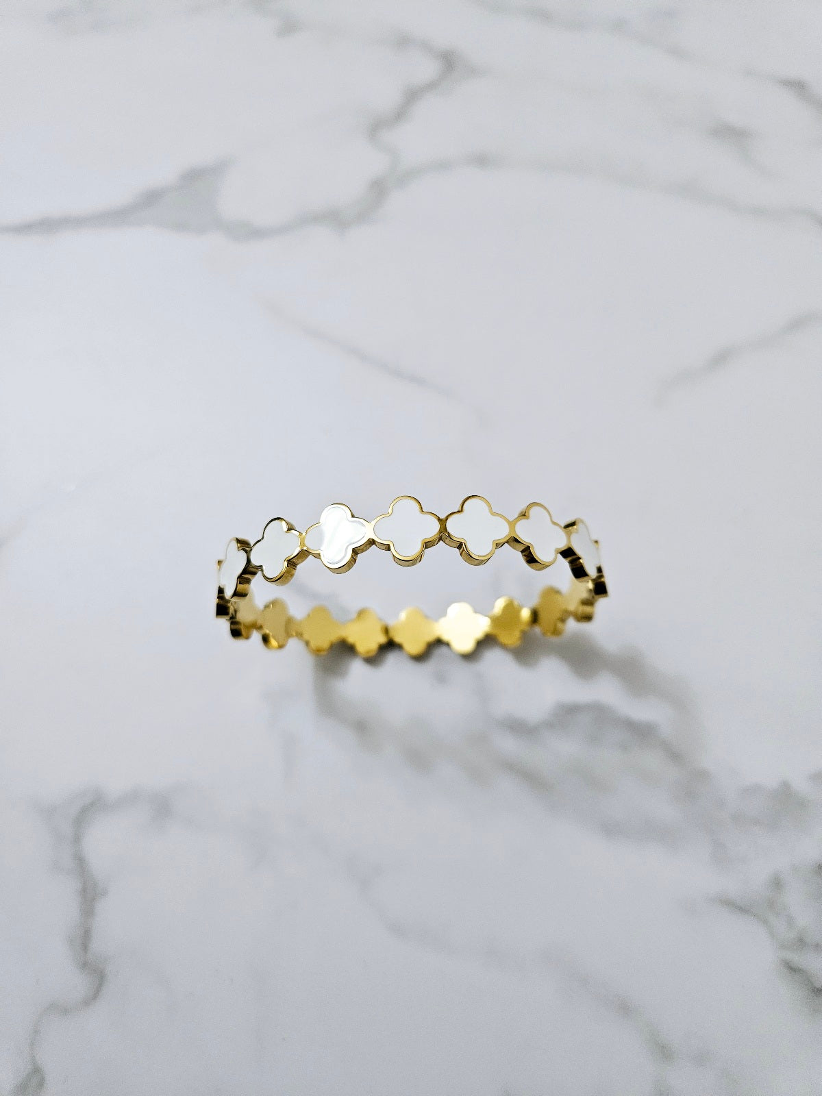 White & Gold Clover Bangle