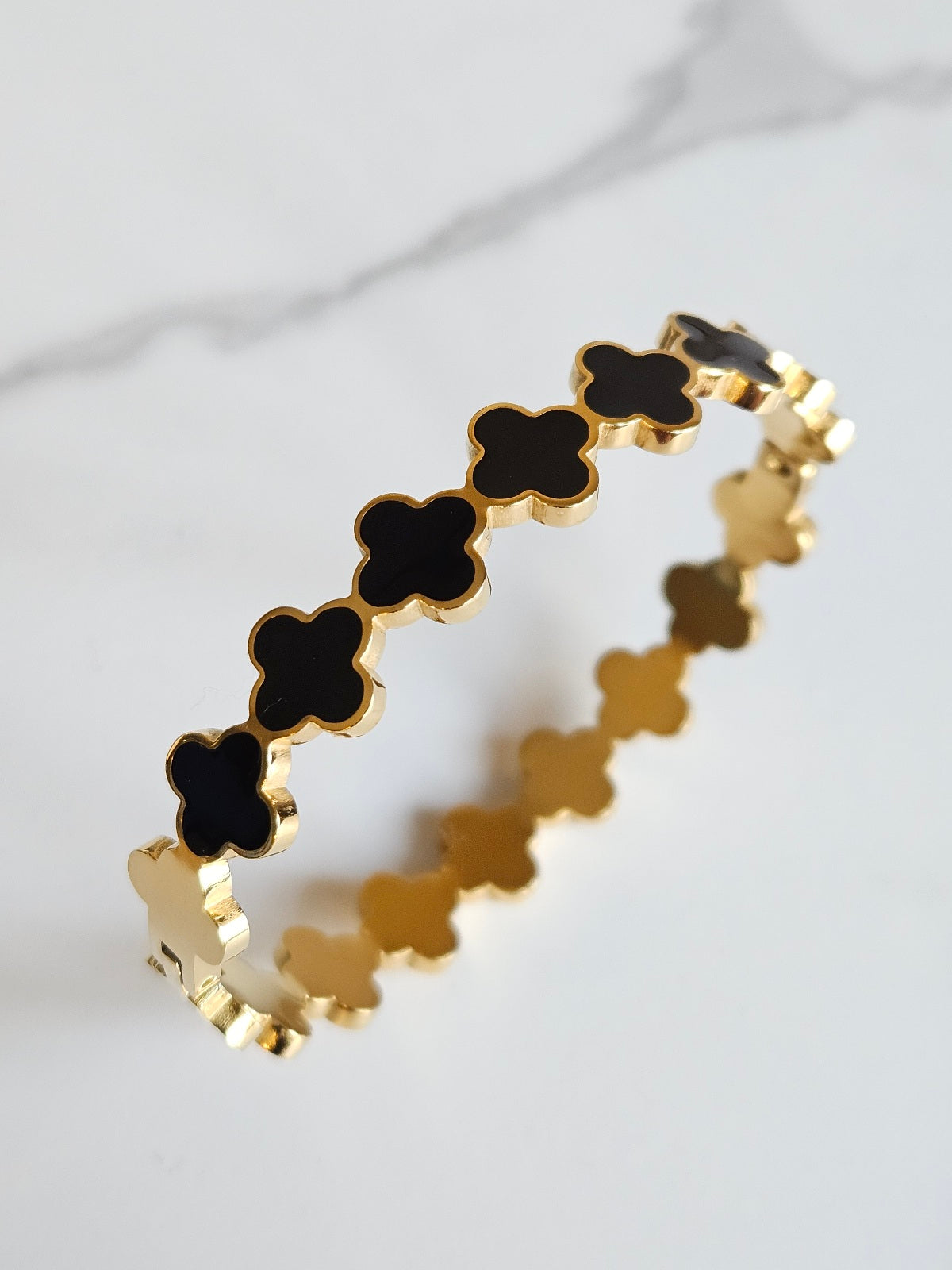 Black & Gold Clover Bangle