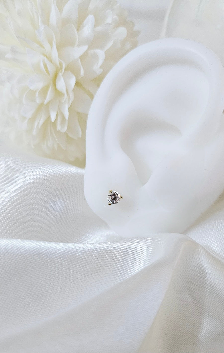 Unisex Dainty Crystal Stud Earrings