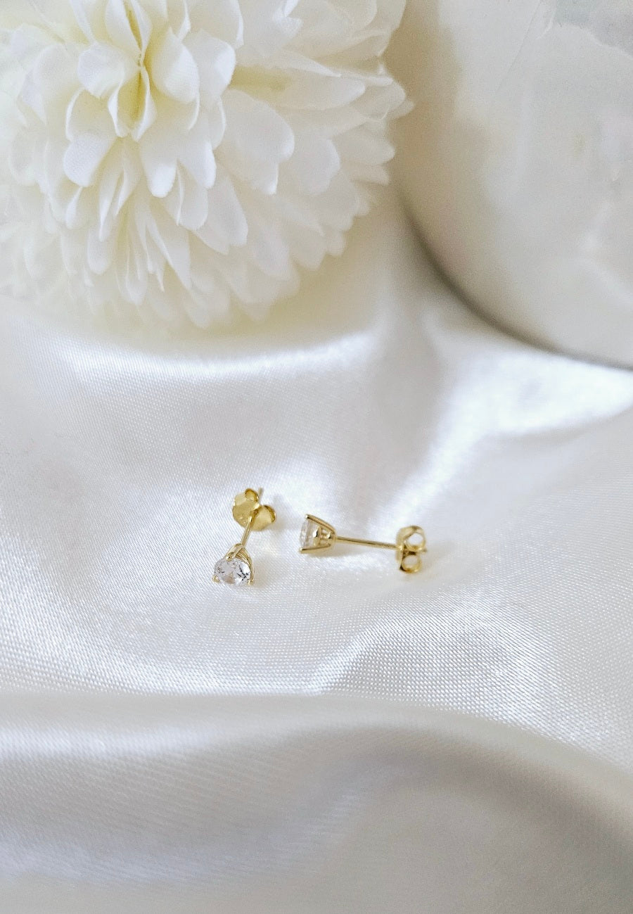 Unisex Dainty Crystal Stud Earrings