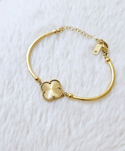 Gold Clover Bliss Bracelet