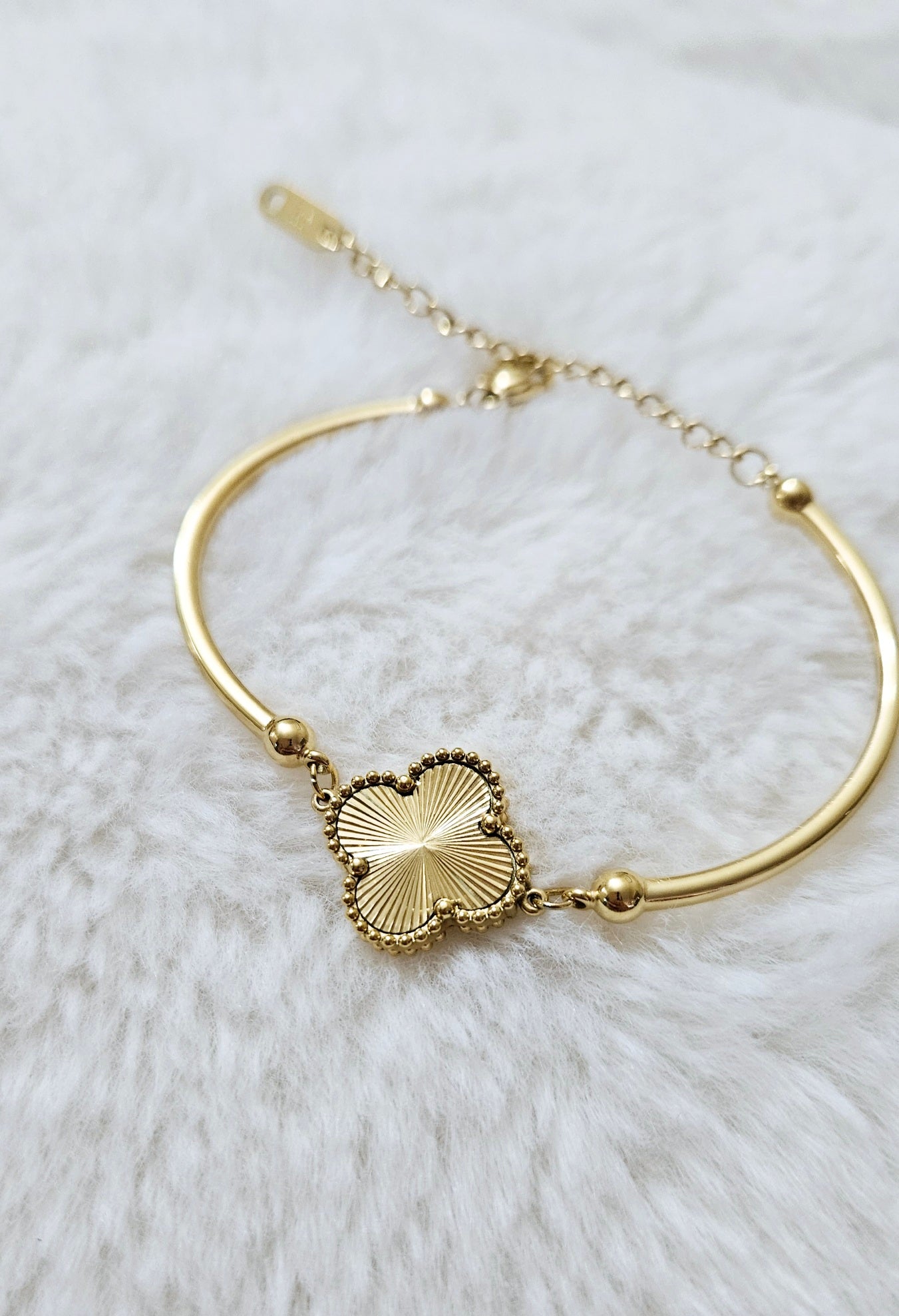 Gold Clover Bliss Bracelet