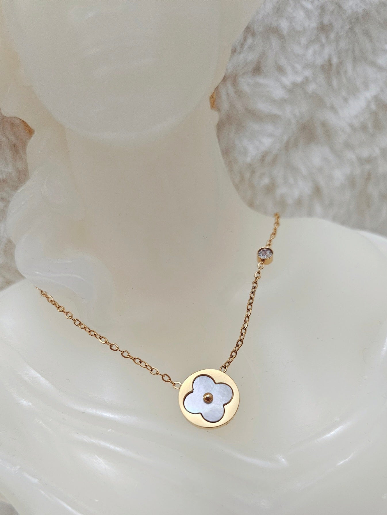 Dewdrop Necklace