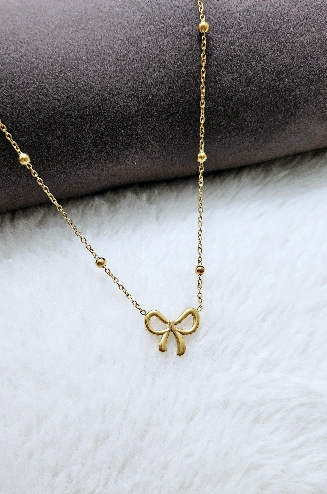 Sweet Ribbon Necklace